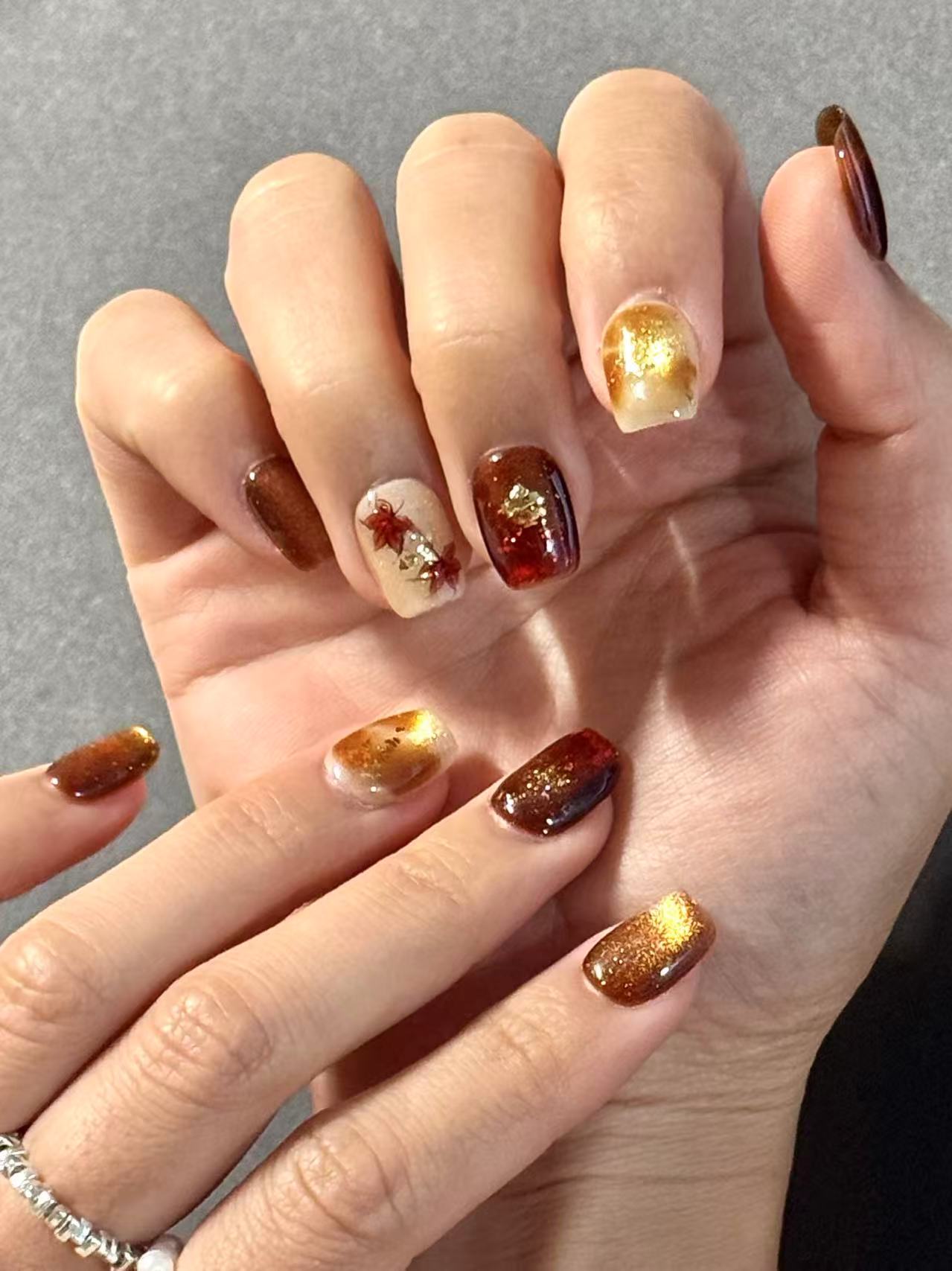 Autumn Glow – Maple Leaf Amber Press-On Nails