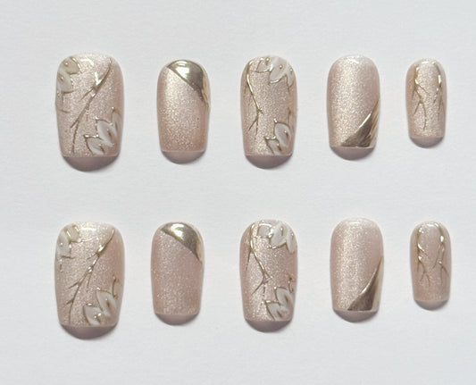 Golden Bloom – Champagne Hand-Painted Press-On Nails