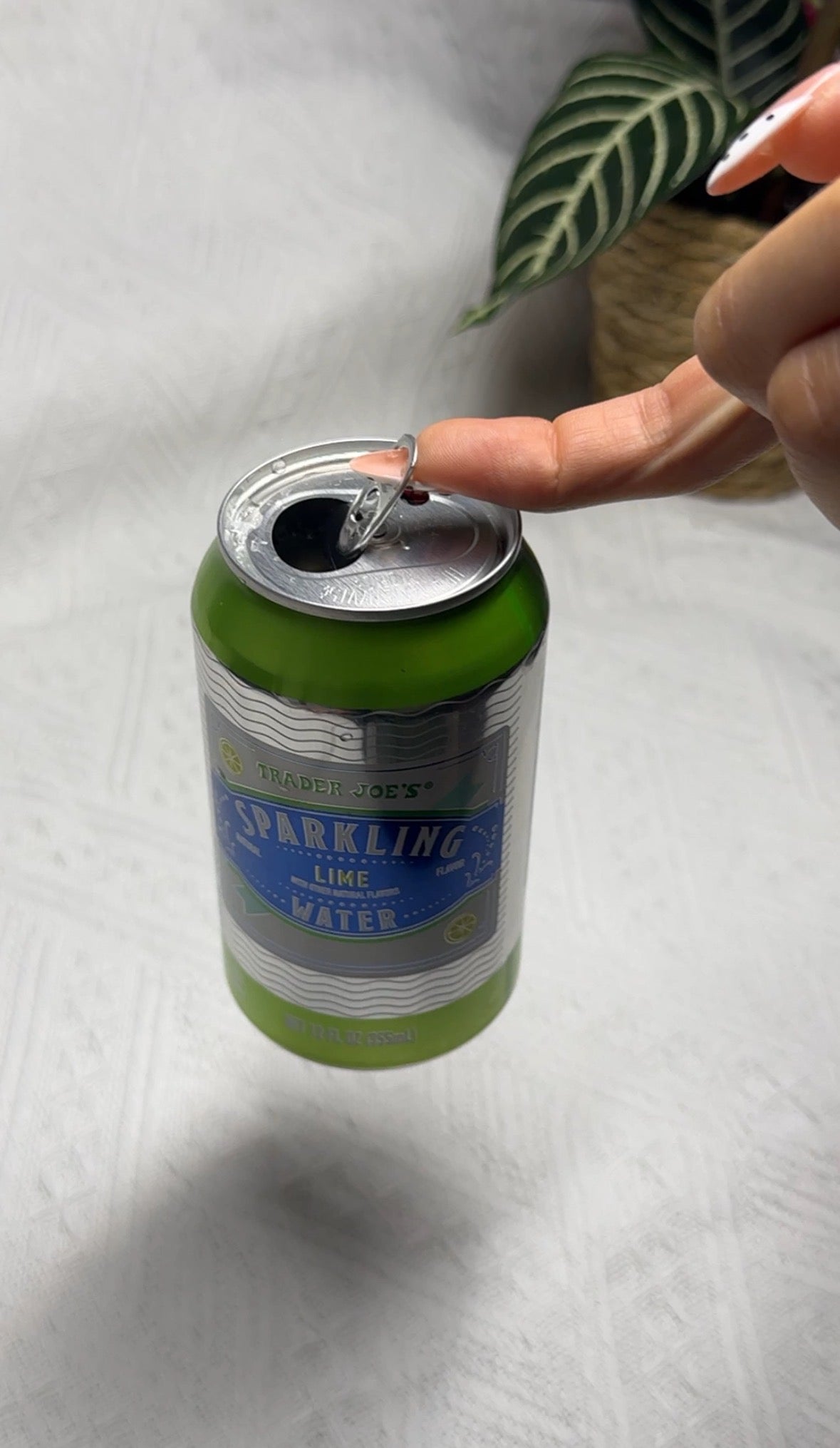 Crystal Adhesive Tabs – Long-Lasting Nail Glue Stickers (1-Week Hold)