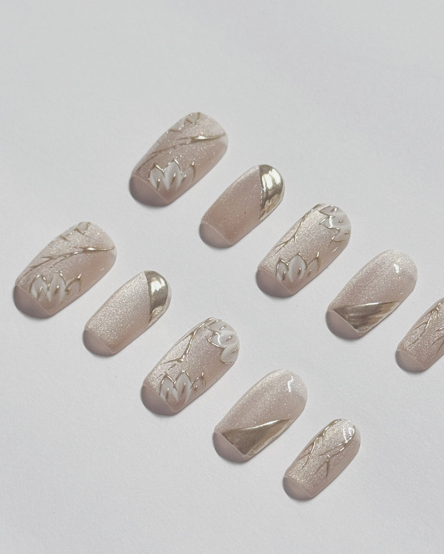 Golden Bloom – Champagne Hand-Painted Press-On Nails