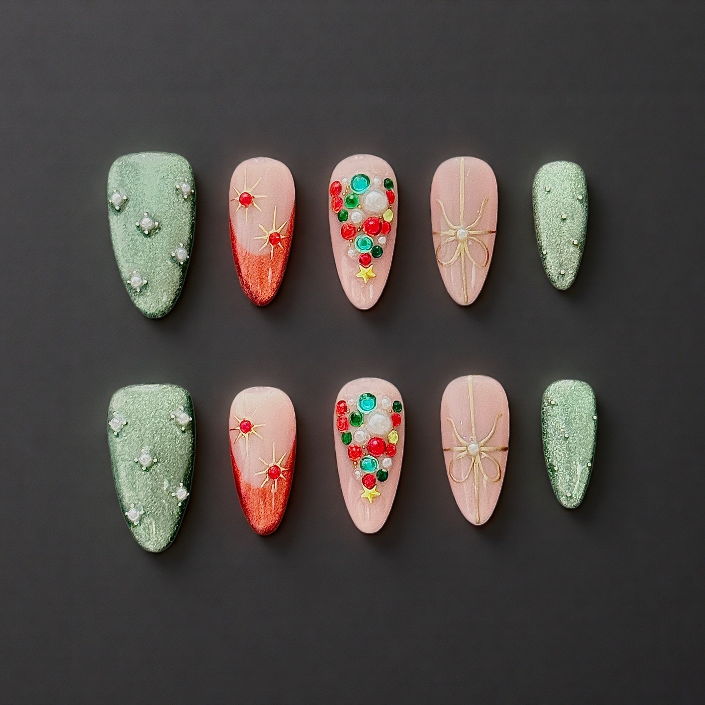 Emerald Noel Bow – Luxury Handcrafted Christmas Press-On Nails）