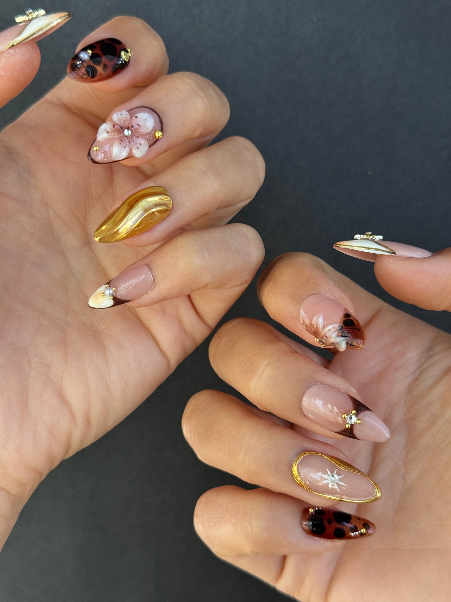 Elegant Tortoise Shell & Floral Gold Press-On Nails – 10PCS Set