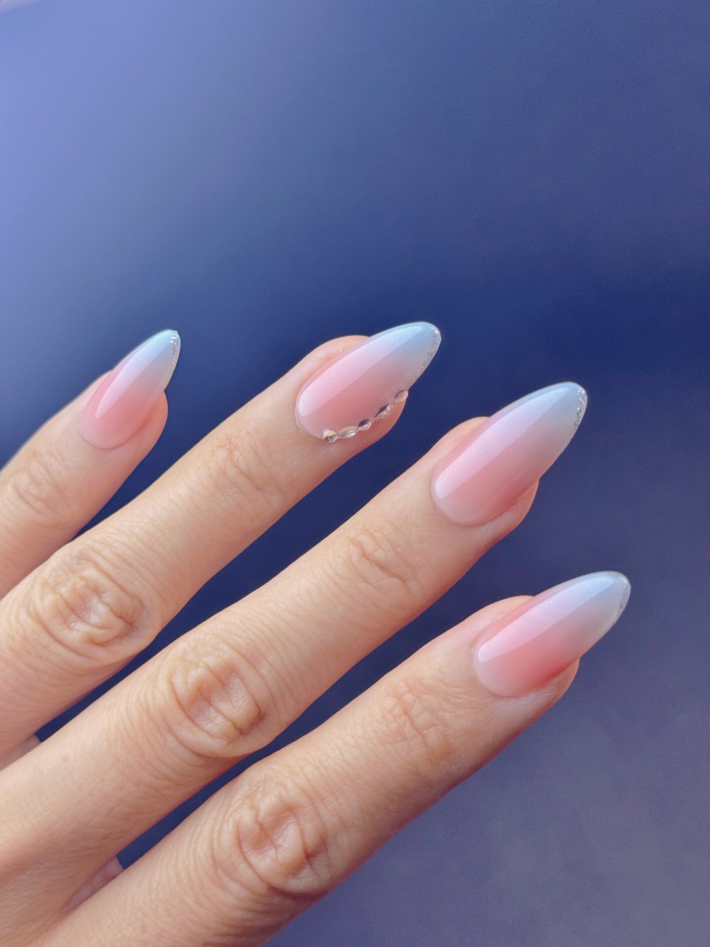 Elegant Cat eye Pink-White Ombre Press-On Nails with Crystal Accents