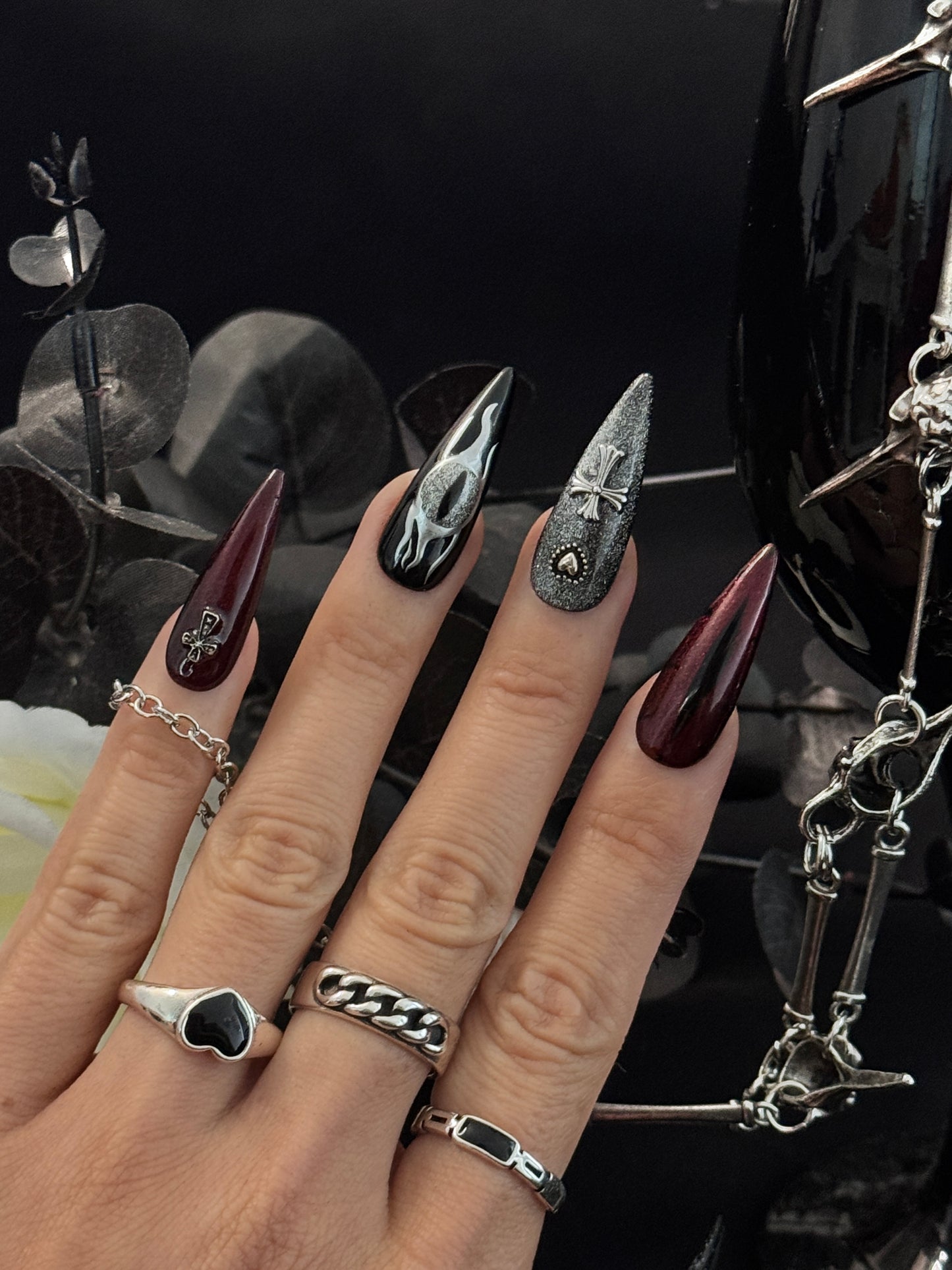 Dark Gothic Cat Eye — Handmade Press-On Nails